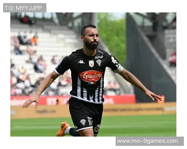 阿什拉夫荣膺2025年非洲足球先生，拉莫斯社媒发文祝贺