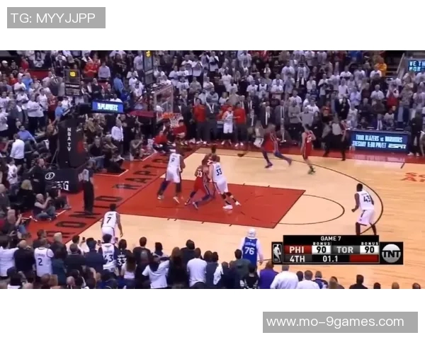 🥲克莱底角三分瞄了一眼竟然打到了篮板侧沿：篮球场上那些令人意想不到的瞬间